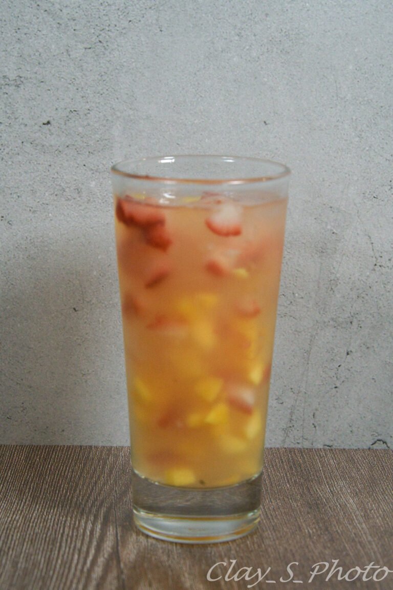 mango strawberry water drink